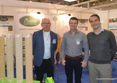 Louis de Kort, Robin van Dreumel and Javier Solano next to their specialty fertilizer ‘pipe organ’.